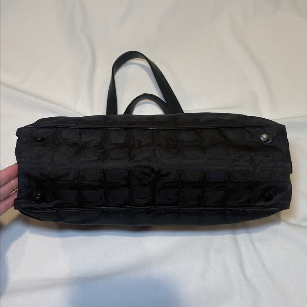 Chanel travel line mini Boston shoulder bag in black nylon - Picture 7 of 10